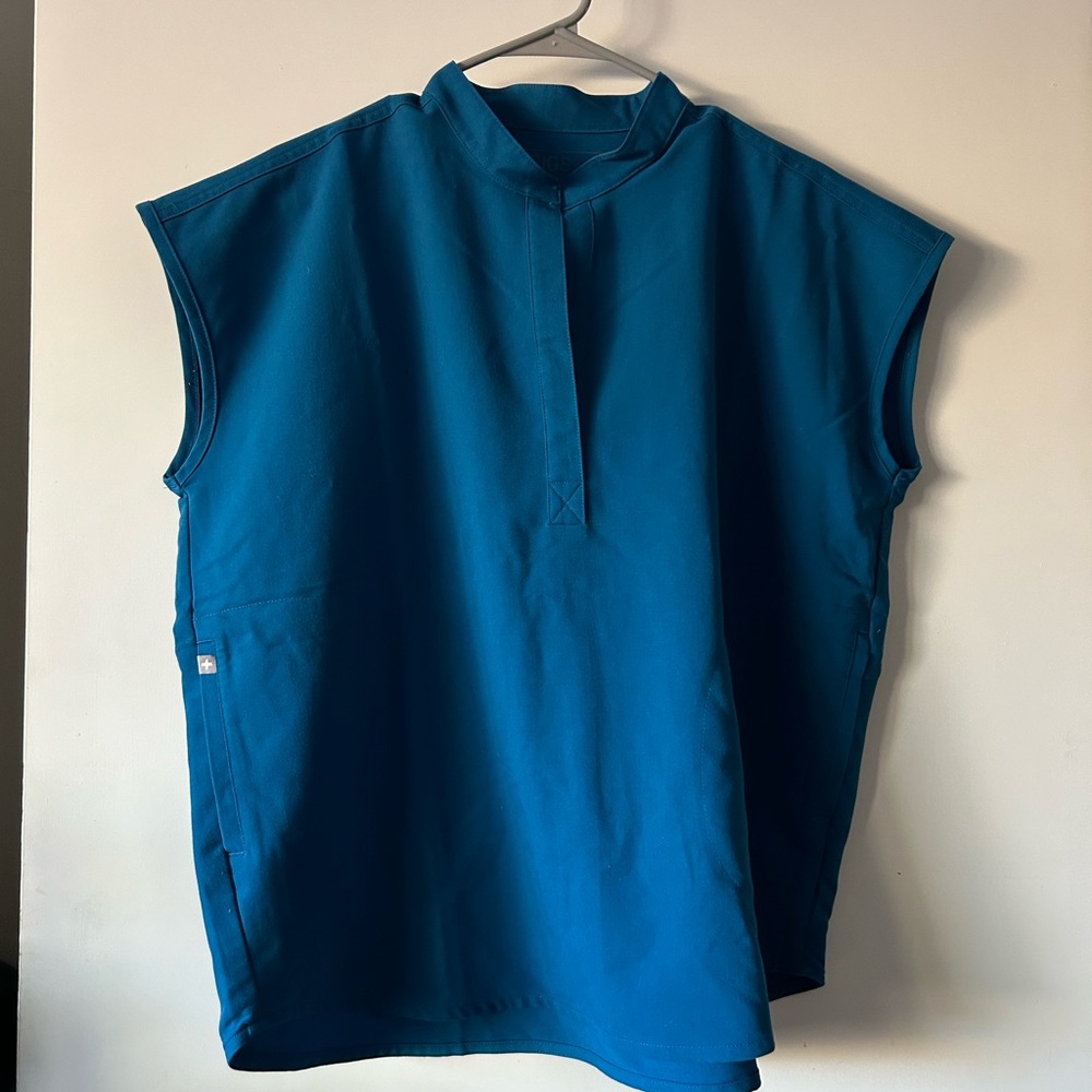 Figs Women Rafaela Style Top